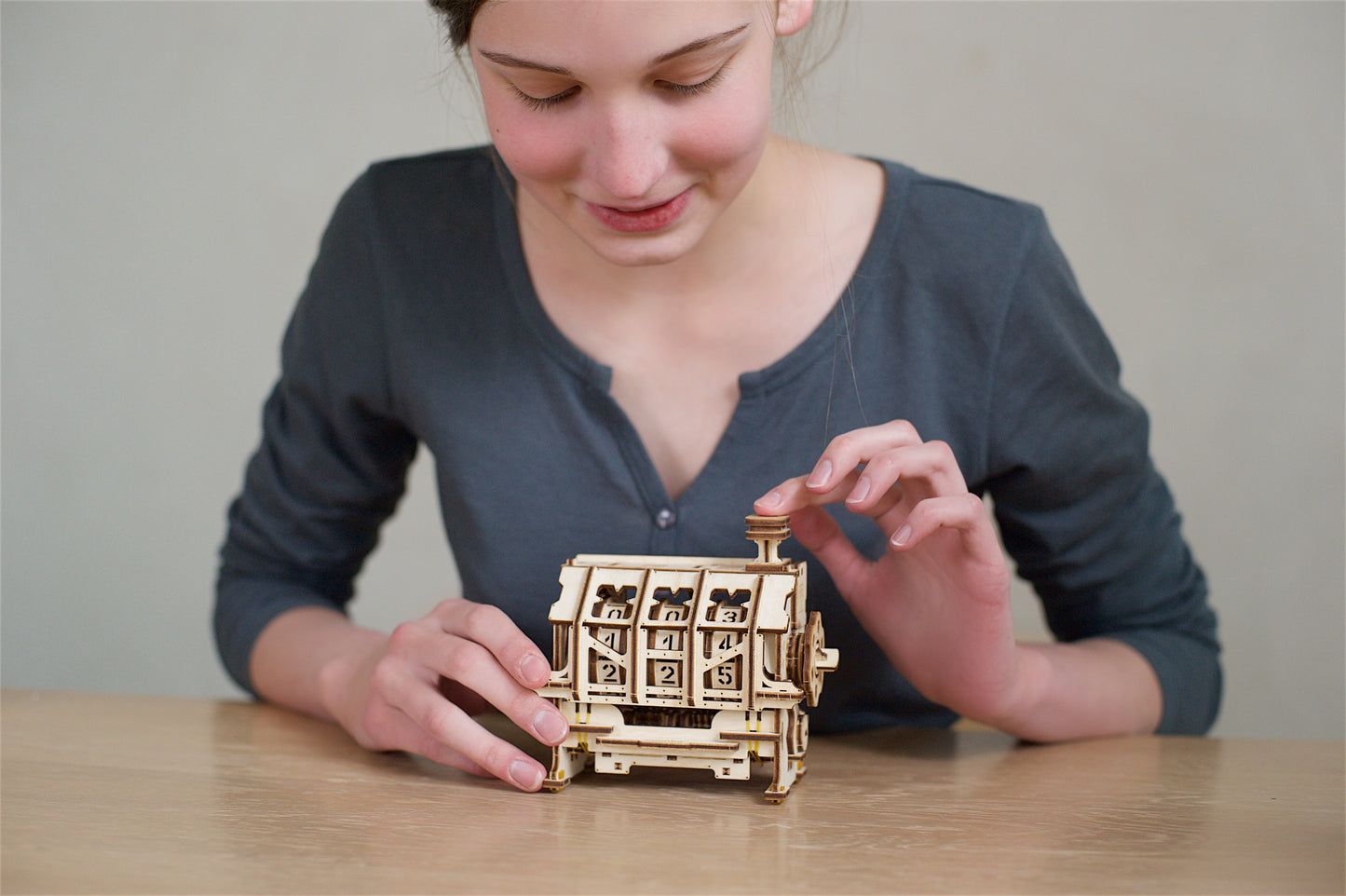 Ugears (Suomi) - Laskin