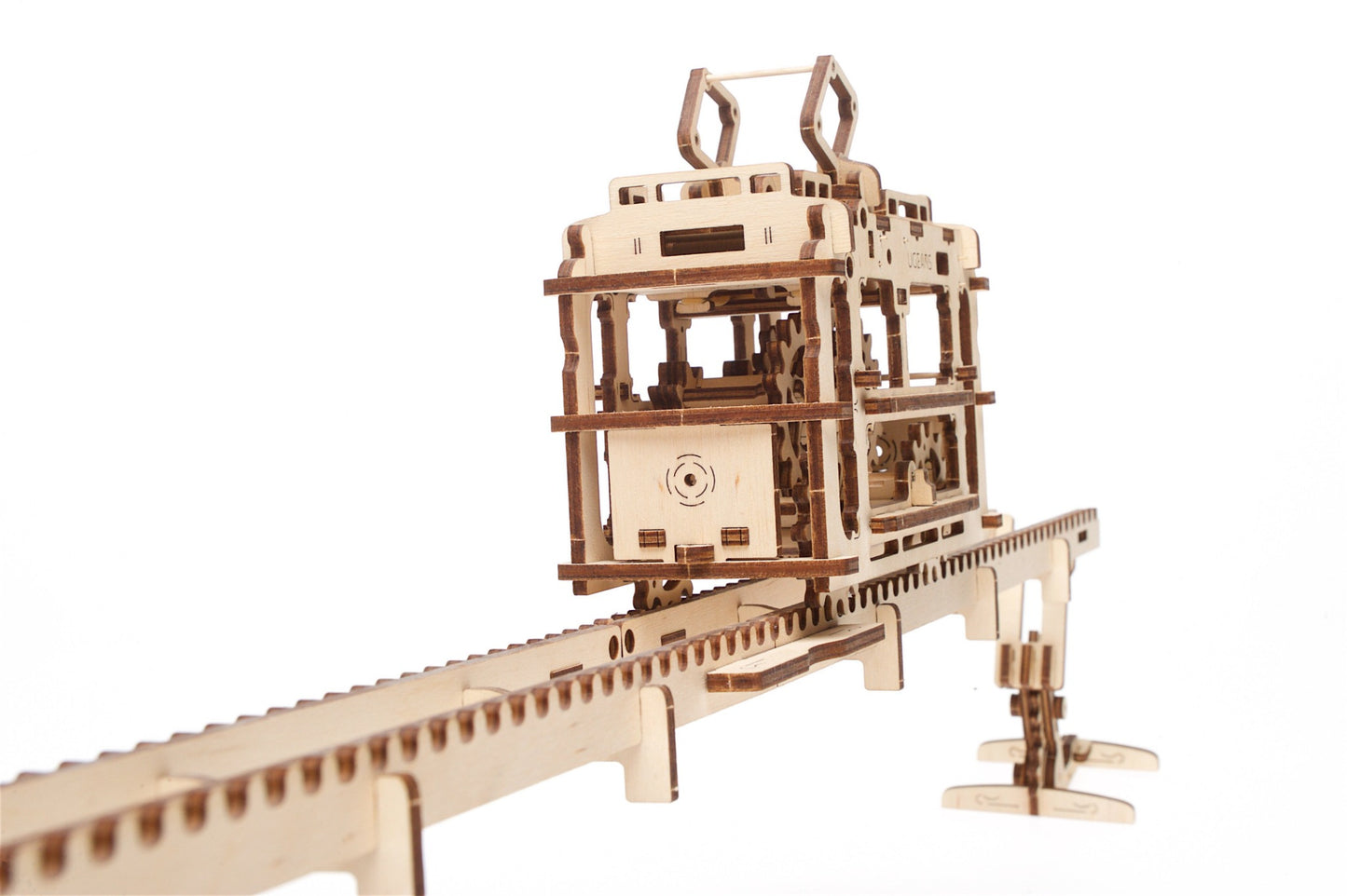 3D Palapeli - 154 palaa - Raitiovaunu kiskoilla - 3Dpalapelit.com