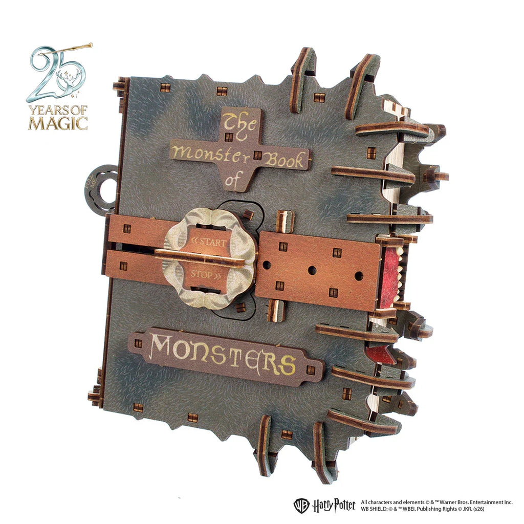 Ugears Harry Potter™ Monster Book of Monsters – puinen 3D-palapeli, 195 osaa