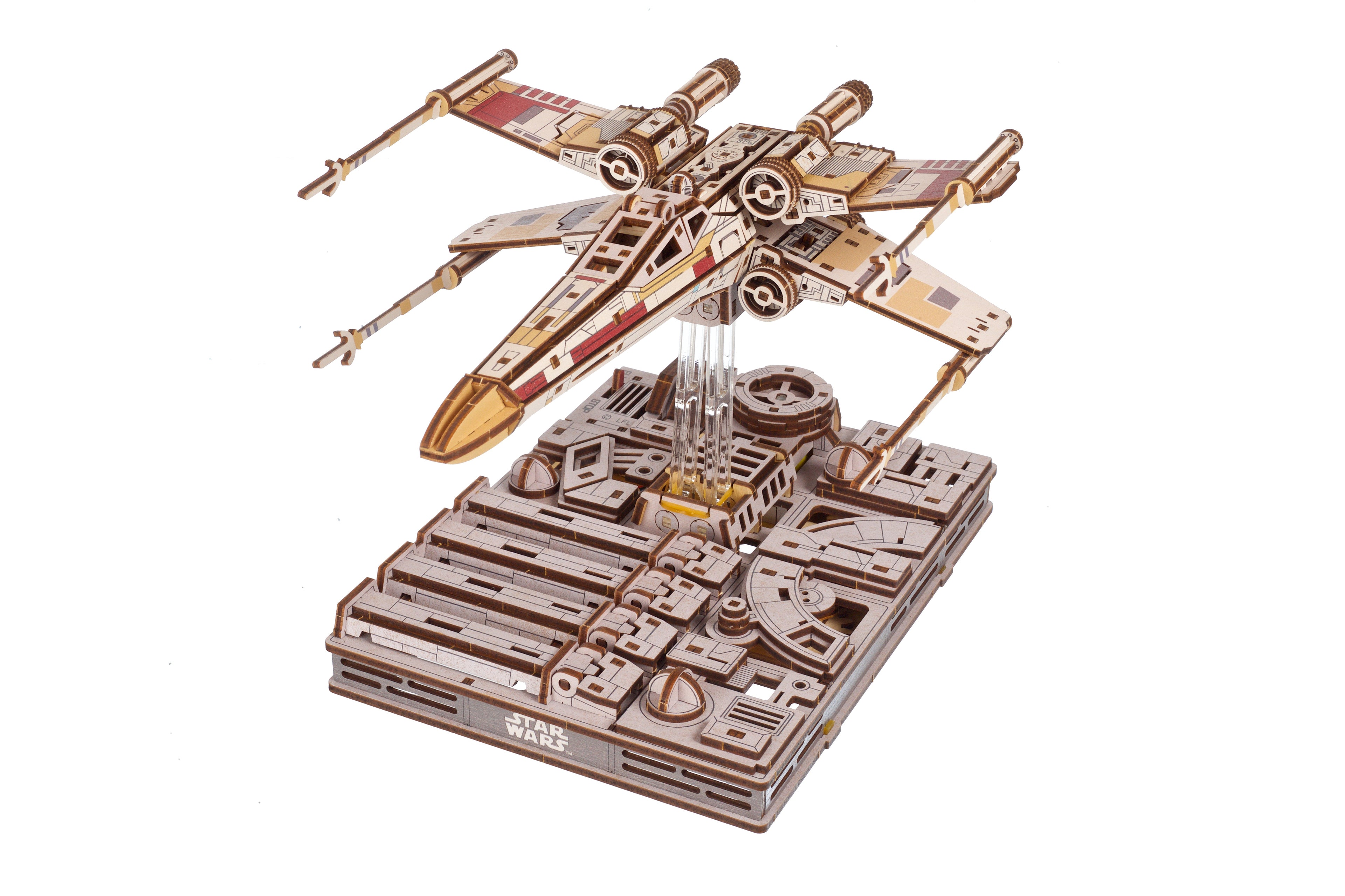 Luke Skywalker`s X-Wing Starfighter™