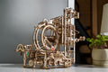 Ugears Marble Run Stepped Hoist -kuularata porrashissillä – puinen 3D-palapeli, 355 osaa