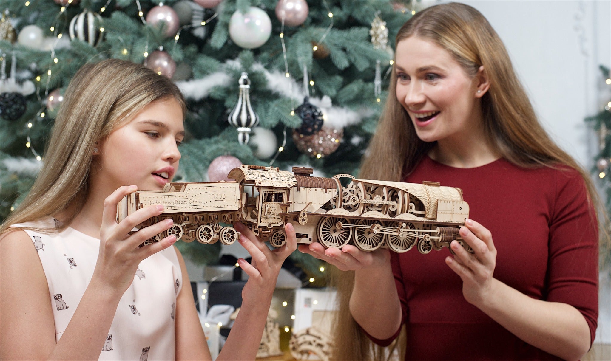 3D Palapeli - V-Express Höyryjuna kiskoilla - 538 palaa - 3Dpalapelit.com