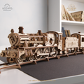 Ugears Harry Potter™ Tylypahkan pikajuna – puinen 3D-palapeli, 504 osaa