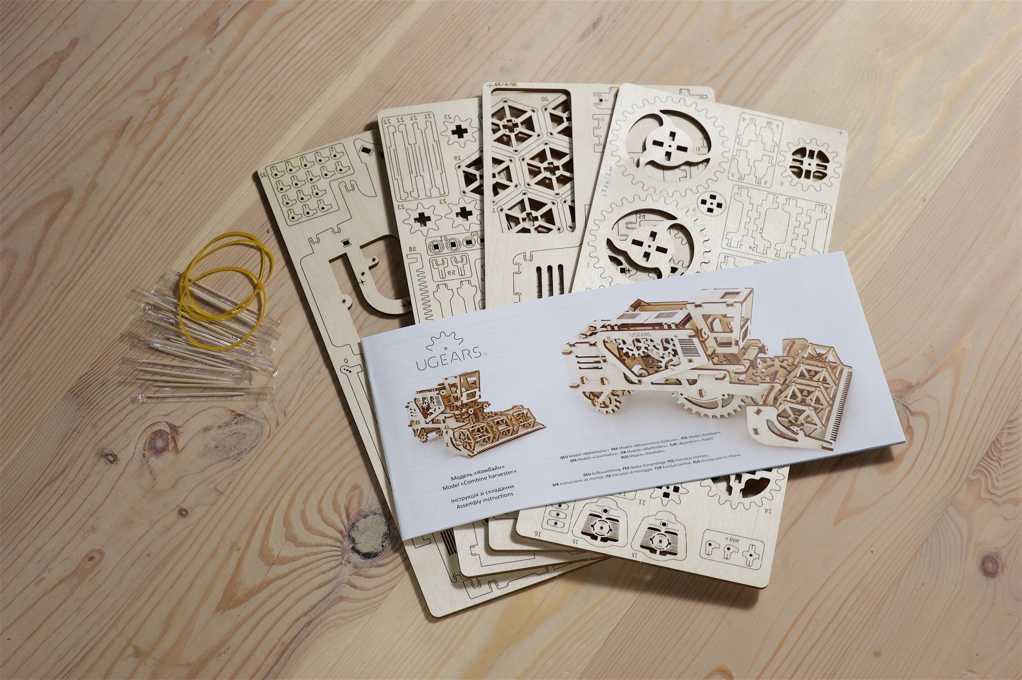 3D Palapeli - 154 palaa - Leikkuupuimuri - 3Dpalapelit.com
